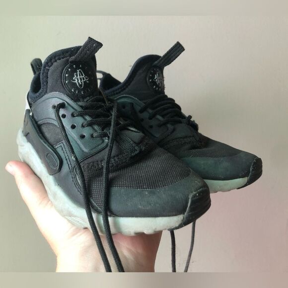 NIKE | Boys Shoes - Picture 1 of 5
